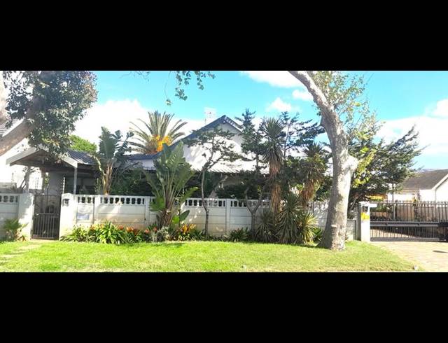 3 BEDROOM HOUSE FOR SALE IN RETREAT